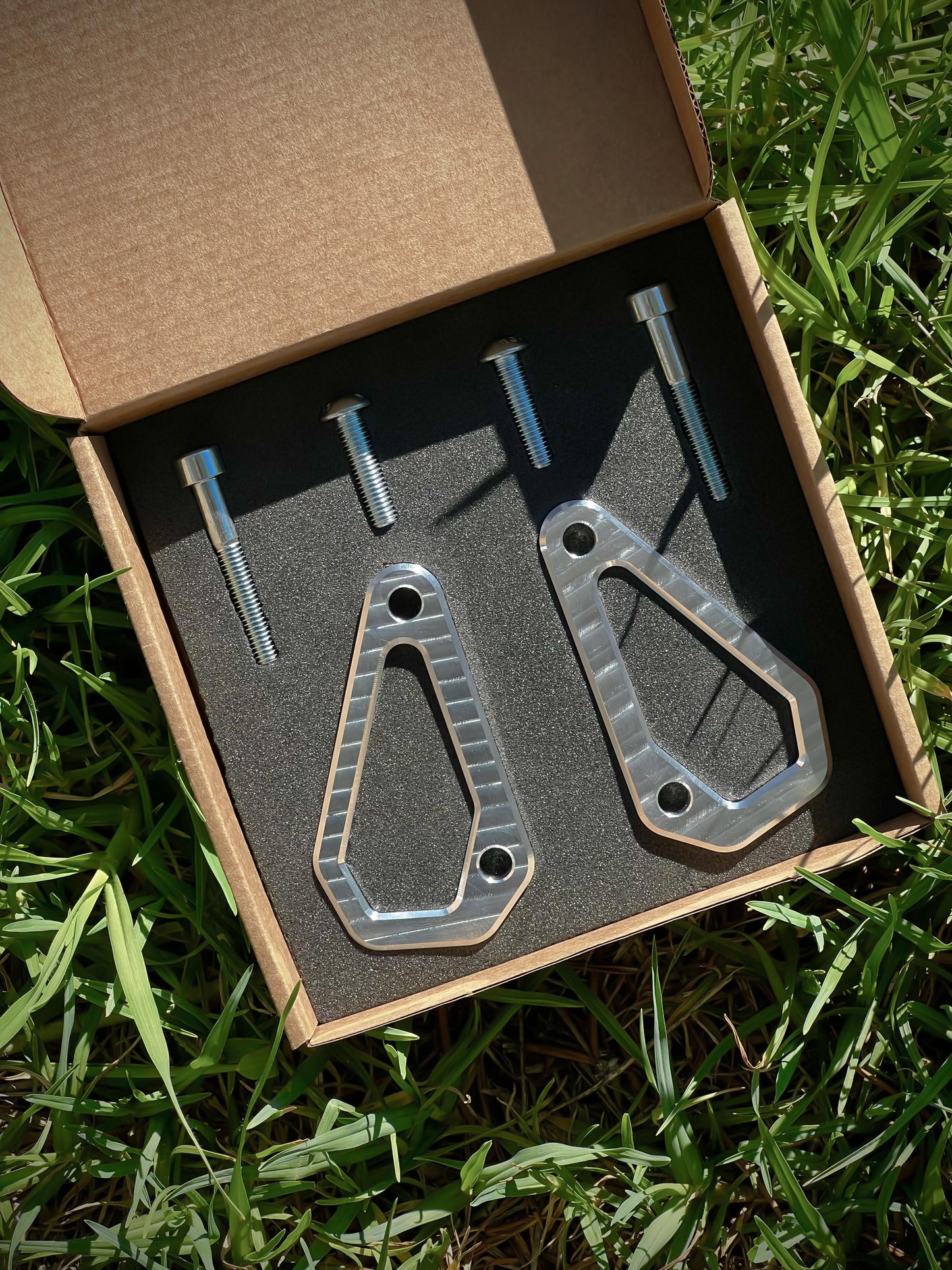 Aerospace Grade Aluminum Tenéré 700 Strap Plates Box Package - LEXIIR